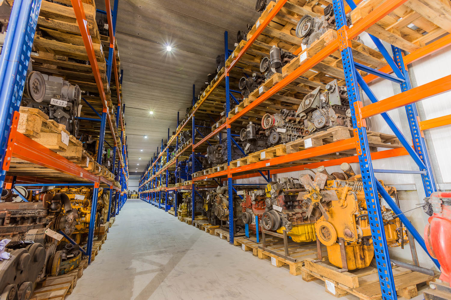 Overbeek Bouwmachines B.V. - Pièces de rechange undefined: photos 2