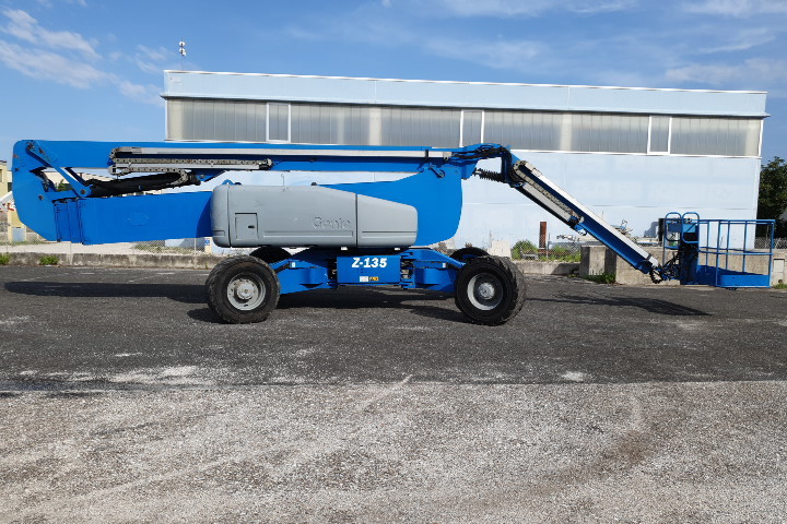 Centro Elevatori SRL - Engins de chantier - Année: 2008 undefined: photos 17