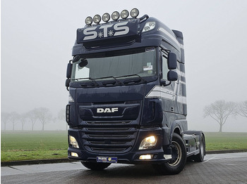 Tracteur routier DAF XF 530