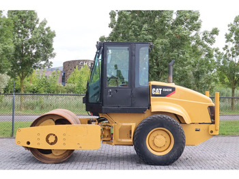Compacteur CATERPILLAR