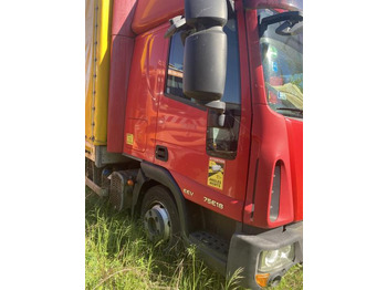 Camion à rideaux coulissants Iveco: photos 3