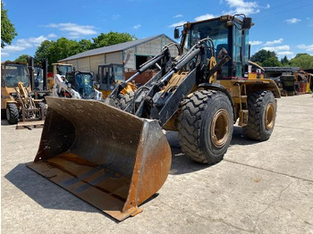 Chargeuse sur pneus CATERPILLAR