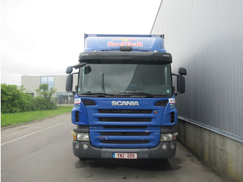 Camion à rideaux coulissants SCANIA P 310