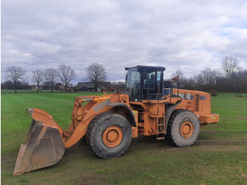 Chargeuse sur pneus CASE