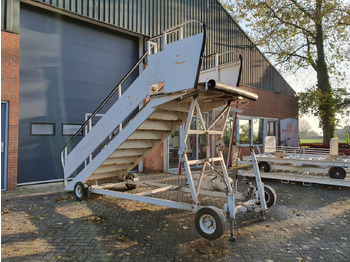 Escalier d'embarquement TEMG