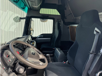 Photo d'intérieur 1: Tracteur routier MAN TGX 41.540 8X4/4 BLS TGX 41.540 8X4/4 BLS, Vorlauflenkachse, Navi, Intarder, Registerkupplung, Schwerlast 160t