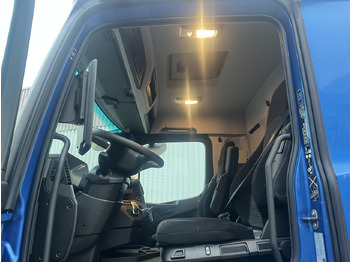 Photo d'intérieur 1: Tracteur routier neuf Mercedes-Benz Actros 1843 LS 4x4 HAD Actros 1843 LS 4x4 HAD, HydroDrive, MirrorCam, MultimediaCockpit
