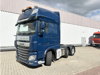 Tracteur routier DAF XF 530