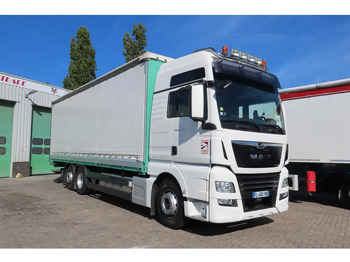 Camion à rideaux coulissants MAN TGX