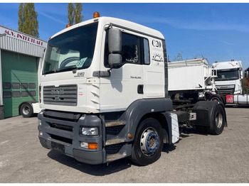 Tracteur routier MAN TGA 18.390 Manual: photos 2