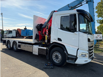 Camion plateau DAF XD 450