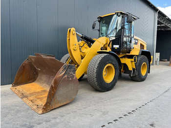 Chargeuse sur pneus CATERPILLAR 930K