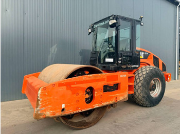 Compacteur CATERPILLAR CS74