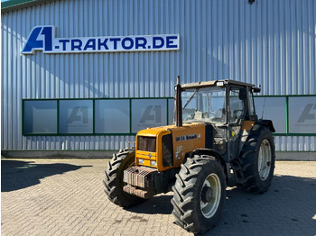 Tracteur agricole RENAULT