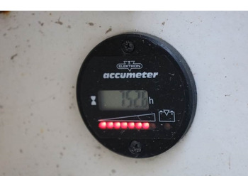 Nacelle ciseaux Holland Lift Ecostar HL-9710 Electric, 12m Working Height, 325k: photos 5 Nacelle ciseaux Holland Lift Ecostar HL-9710 Electric, 12m Working Height, 325k: photos 5