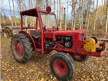 Tracteur agricole VOLVO
