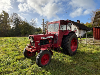 Tracteur agricole VOLVO