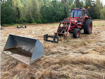 Tracteur agricole VOLVO