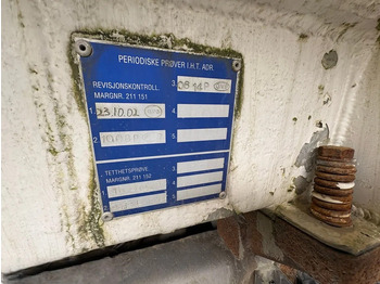 Camion citerne Volvo FL 7 Volvo FL7 285 Fuel tanker 4x2: photos 4 Camion citerne Volvo FL 7 Volvo FL7 285 Fuel tanker 4x2: photos 4