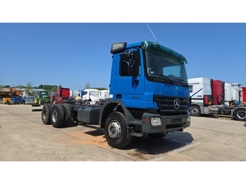 Crédit-bail de Mercedes-Benz Actros 2636 (MP2 / LAMES / STEEL SUSP. / BOITE MANUELLE / RETARDER !! / TRES PROPRE) Mercedes-Benz Actros 2636 (MP2 / LAMES / STEEL SUSP. / BOITE MANUELLE / RETARDER !! / TRES PROPRE): photos 3