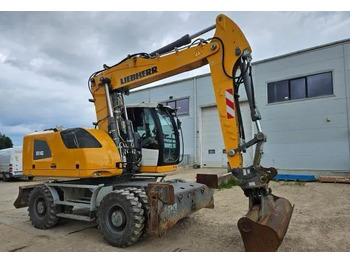 Pelle sur pneus LIEBHERR A 916