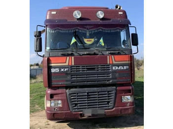 Tracteur routier DAF XF 95