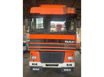 Tracteur routier DAF XF 95