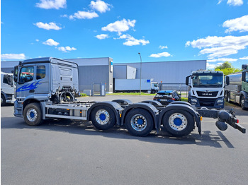 Châssis cabine Mercedes Benz Actros 3243 8x2  1,2 & 4 Lenkachse, 2 & 4 Liftbar(Nr. 6051): photos 4