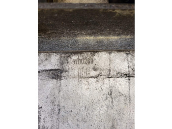 Pièces de rechange pour Chargeuse Volvo silencer: photos 2