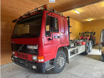Camion ampliroll VOLVO FL12