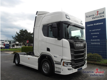 Tracteur routier SCANIA R 460