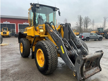 Chargeuse sur pneus Volvo L 70 C: photos 4