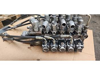 Hydraulique pour Machine agricole Claas Scorpion Kramer - rozdzielacz hydrauliczny Bucher 1000277214: photos 2