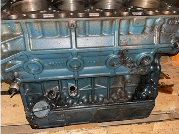 Bloc-cylindres pour Machine agricole Kubota V3600-T blok cylindrów: photos 3