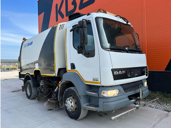Balayeuse de voirie DAF LF 55.180 4x2 Schmidt SK 600 Dual LP: photos 3 Balayeuse de voirie DAF LF 55.180 4x2 Schmidt SK 600 Dual LP: photos 3