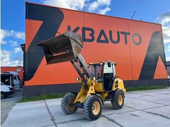 Crédit-bail de Volvo L 25 F BUCKET & FORKS Volvo L 25 F BUCKET & FORKS: photos 2