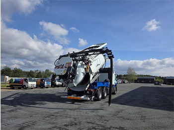 Véhicule de voirie/ Spécial RENAULT