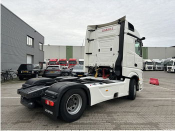 Tracteur routier Mercedes-Benz Actros 1845 Bigspace / 314 dkm / Mirror Cams / 2 Tanks / NL Truck: photos 2 Tracteur routier Mercedes-Benz Actros 1845 Bigspace / 314 dkm / Mirror Cams / 2 Tanks / NL Truck: photos 2