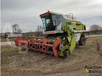 Moissonneuse-batteuse CLAAS Dominator 108