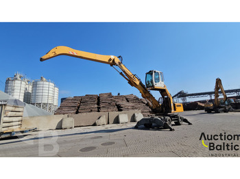 Pelle sur pneus LIEBHERR A 924