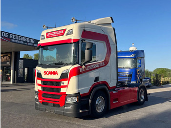 Tracteur routier SCANIA R 450
