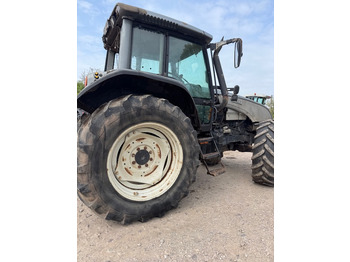 Tracteur agricole VALTRA T-series