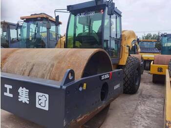 Compacteur XCMG XS263J
