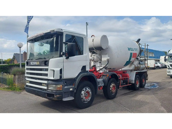 Camion malaxeur SCANIA P114