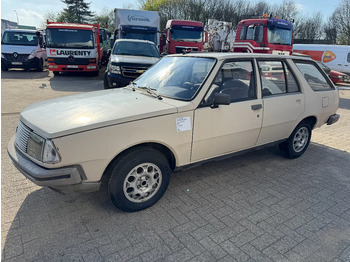 Voiture break RENAULT