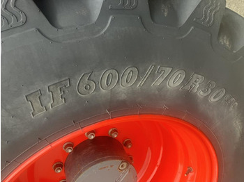 Tracteur agricole Fendt 828 Profi Plus: photos 4 Tracteur agricole Fendt 828 Profi Plus: photos 4