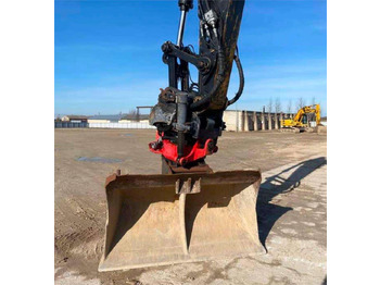 Pelle sur chenille CATERPILLAR 323