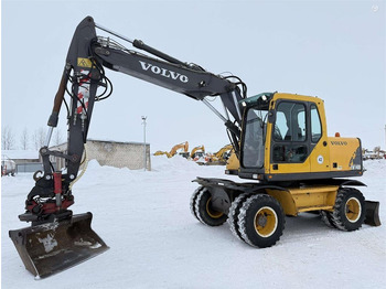 Pelle sur pneus VOLVO EW140