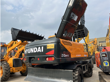 Pelle sur pneus HYUNDAI 210W-9S 210W-9T: photos 2 Pelle sur pneus HYUNDAI 210W-9S 210W-9T: photos 2