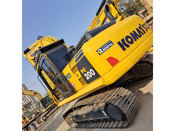 Pelle sur chenille KOMATSU PC200-8